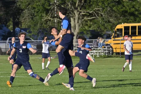 Warren JFK holds on, earns long-awaited win vs. United